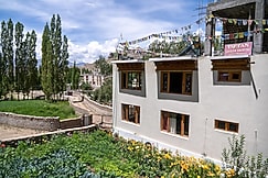 Tsetan Guest House, Leh