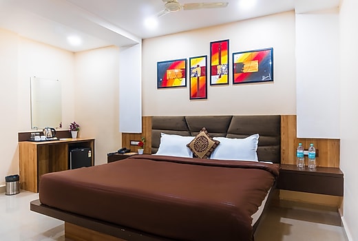 Hotel Geet Kavya Inn