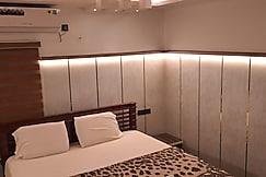 Hotel Shan, Chenganoor