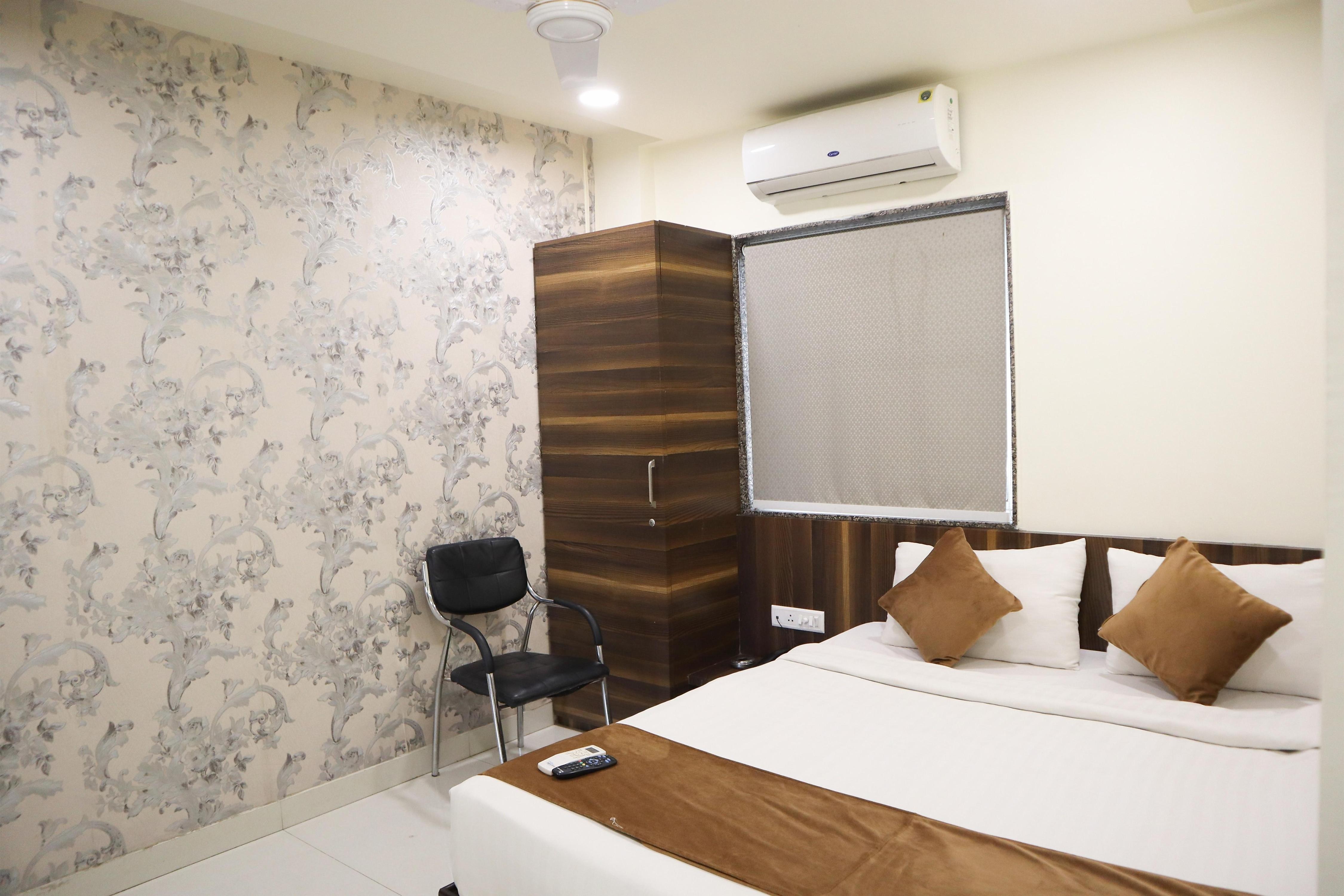 HOTEL BRIDGE VIEW (300 MTR NEAR ITWARI JUNCTION ) 3