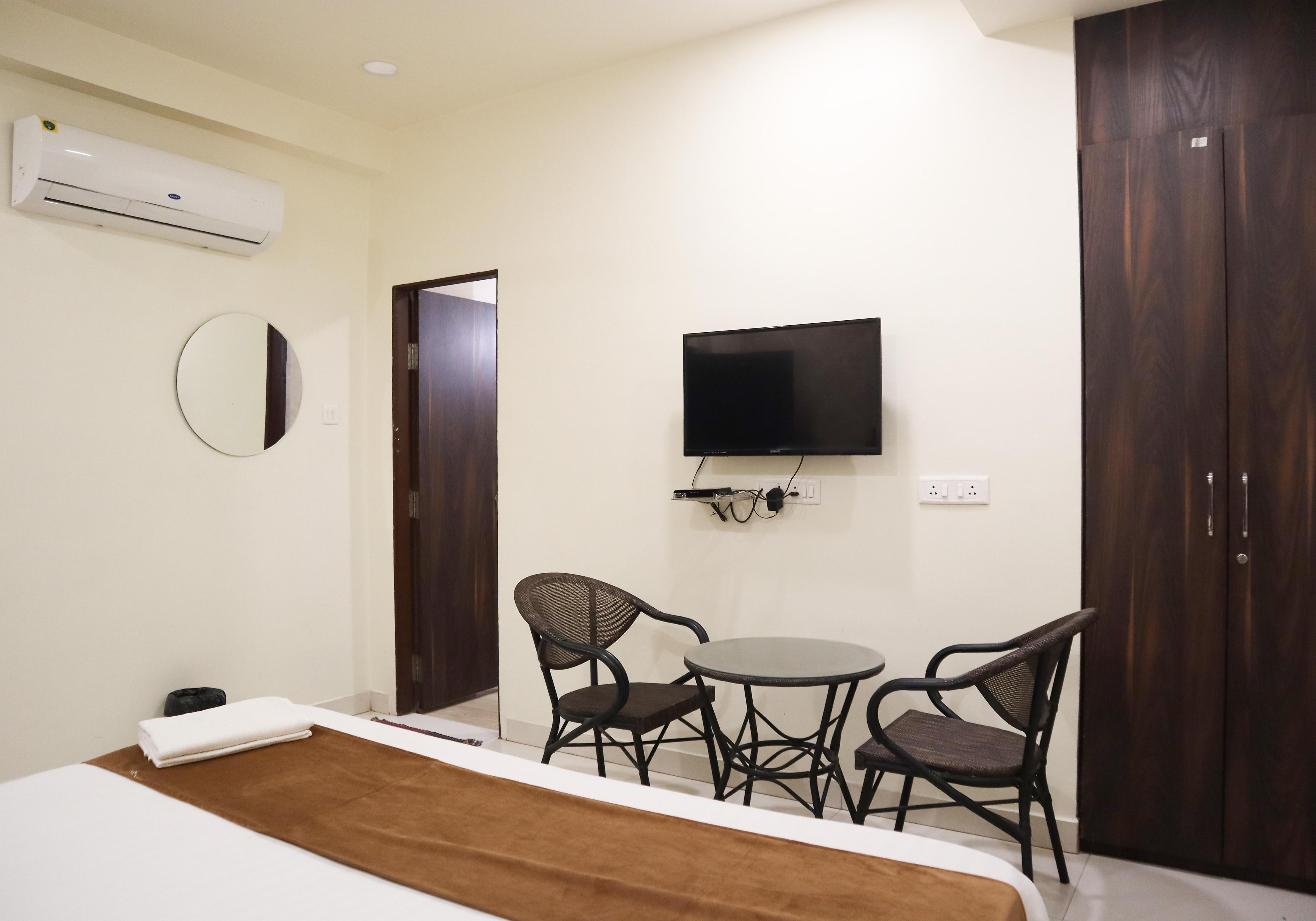 HOTEL BRIDGE VIEW (300 MTR NEAR ITWARI JUNCTION ) 5