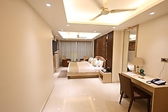 Homansh Galaxy Hotel, Kanpur