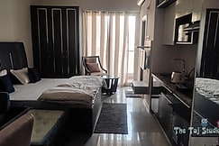 The Taj Studios- Best Stay in Northeye, Noida