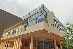 Hotel Albie Stay, Near Railway Station Chandigarh, Kharar