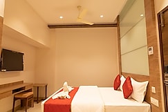 THE PARADISE HOTEL