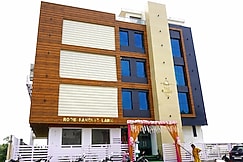 The Planet Inn, Lucknow