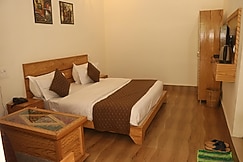 Shri Vikram Resort, Barkot