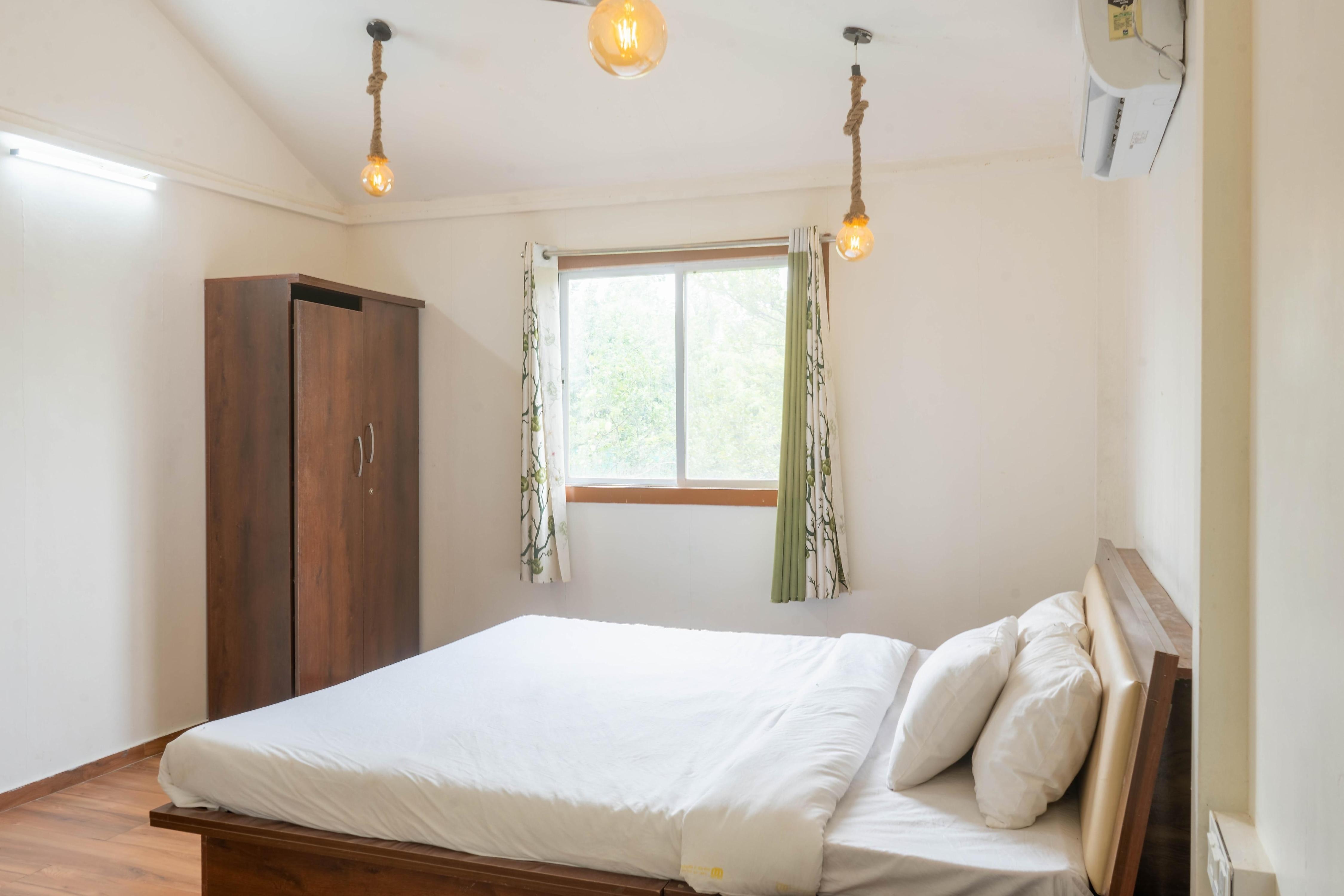 2 Bed Room Family Cottage With Lounge 1