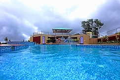 D CLOUDS The Natures Resort Pure Veg Gaganbawada, Bavda