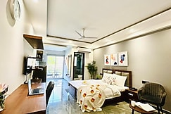 BluO Studio1 DLF CyberCity - Balcony, Gym TT, Lift, Gurgaon