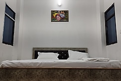 The white lotus, Patna