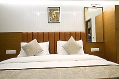Hotel Tulsi, Surat