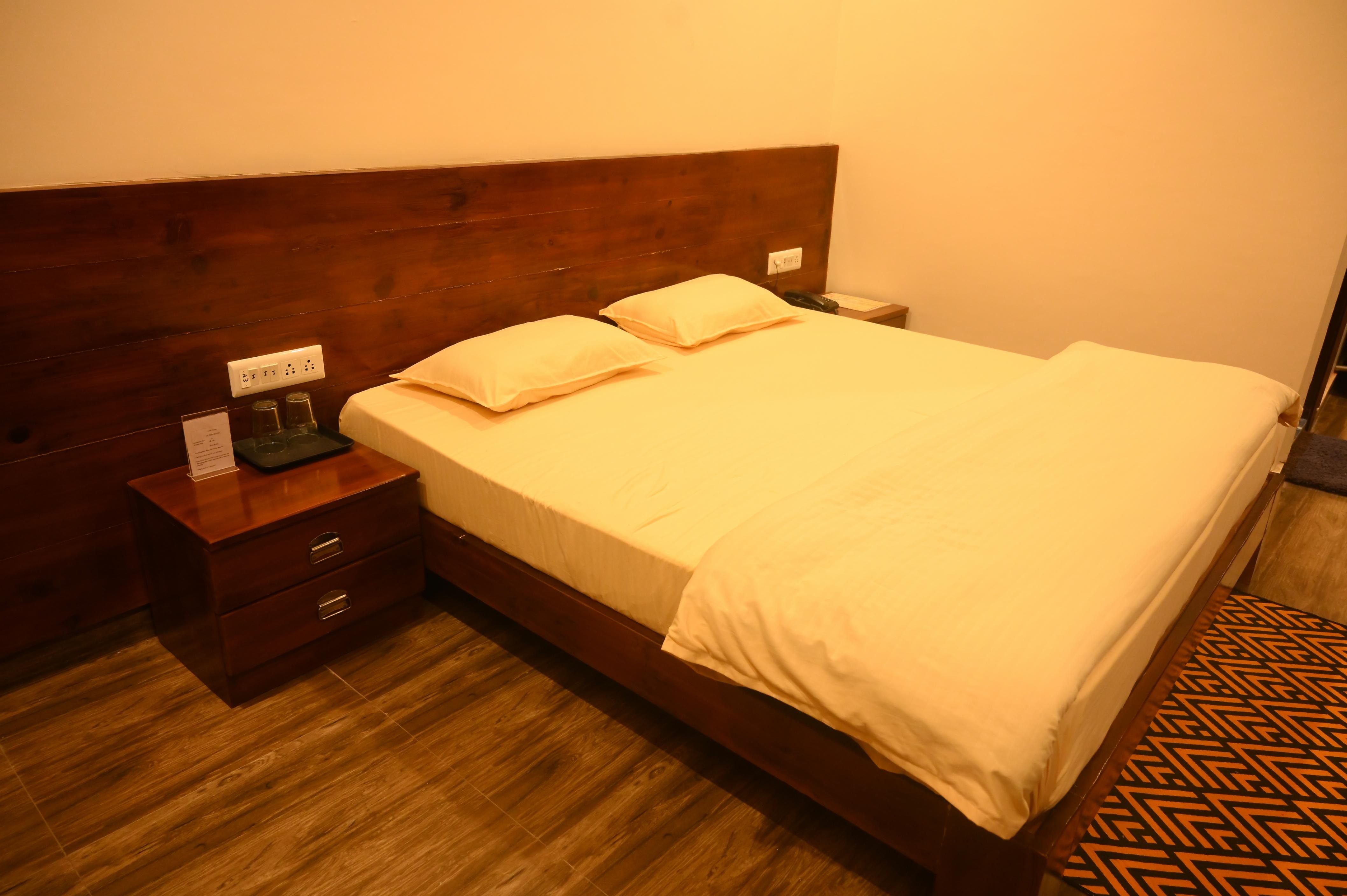 Kafal Gates 𝗕𝗢𝗢𝗞 Lansdowne Guest House 𝘄𝗶𝘁𝗵 ₹𝟬 𝗣𝗔𝗬𝗠𝗘𝗡𝗧