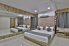 HOTEL MONVILLE, Ahmedabad