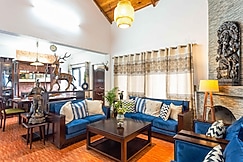 Poetry By The Hills Homestay (House of Hive), Naukuchiatal