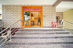 The Pothigai Palace., Kutralam