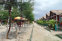 Sea Sky Deluxe Cottage and Resort, Diamond Harbour