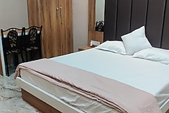 Hotel Adarsh palace, Ujjain