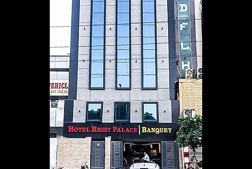 Hotel Right Palace