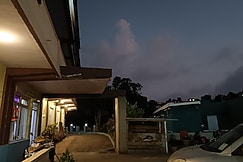 Sri Lakshmi Tourist Home, Coonoor