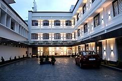 JANATHA TOURIST HOME, Cochin