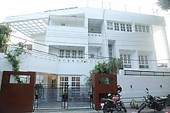 Happy Mark Suites Rooms, Lucknow