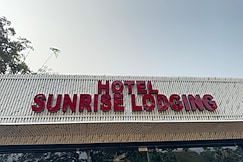 Sunrise Lodging, Mumbai
