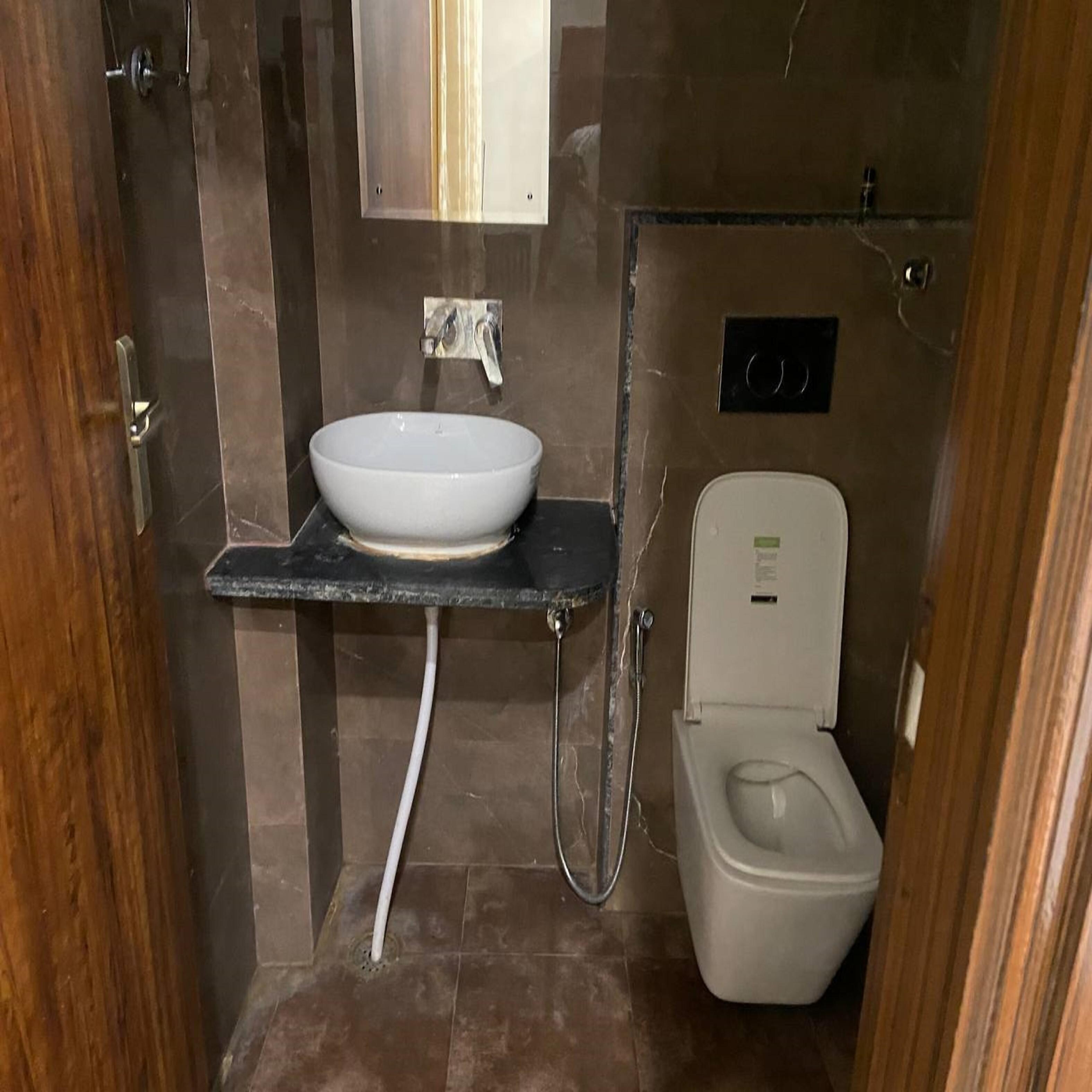Nikunj Guesthouse - Tap to explore photos