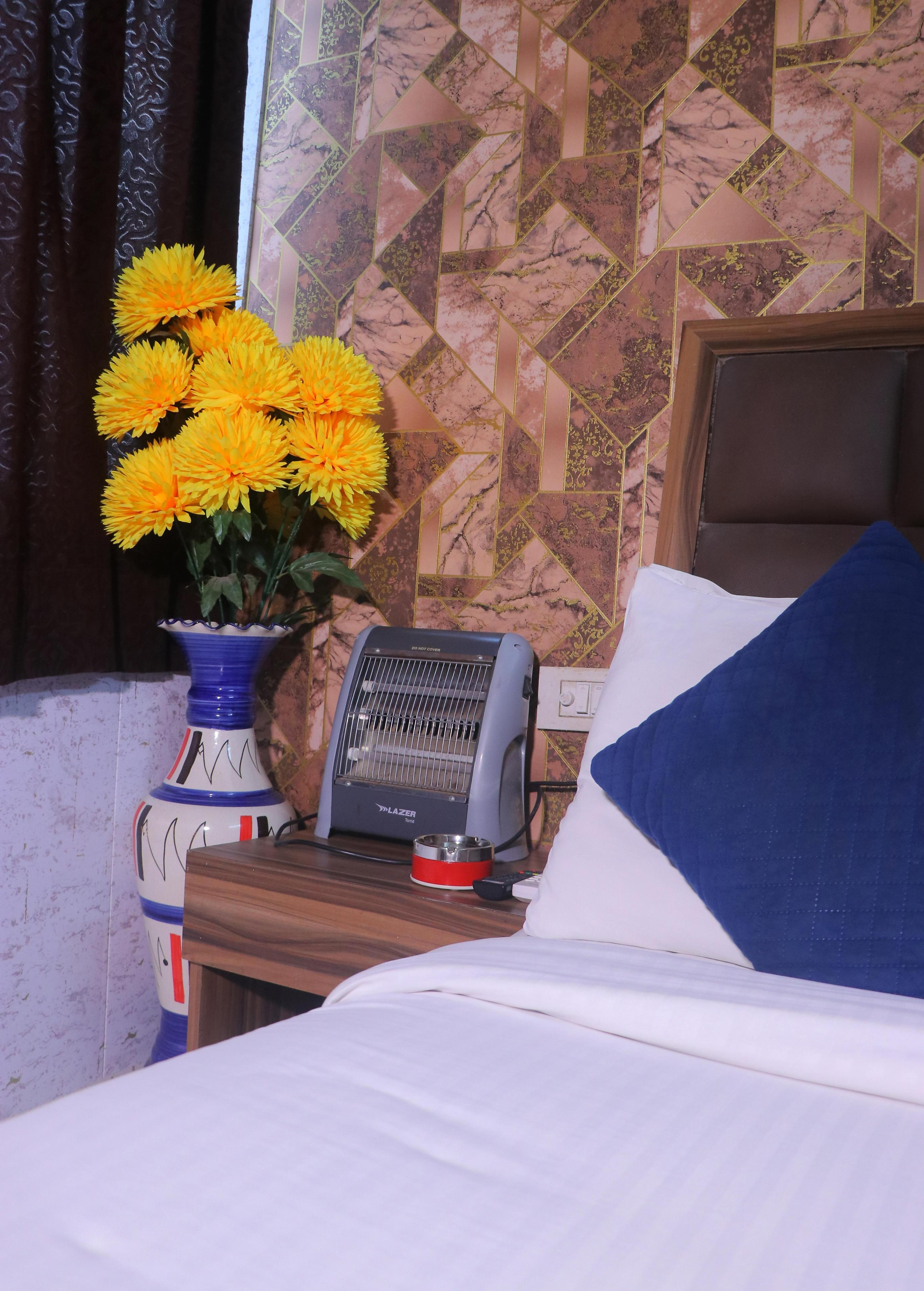 Hotel Panache 500m from Krishna Jananbhumi Temple - Tap to explore photos