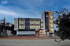 Lexus Inn