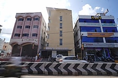 HOTEL VILVAAS, Madurai