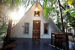 Temple Garden Seaside cottages, Goa