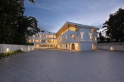 Hotel Salkara, Guruvayur