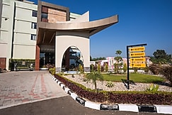 Soni Arena Hotel, Una