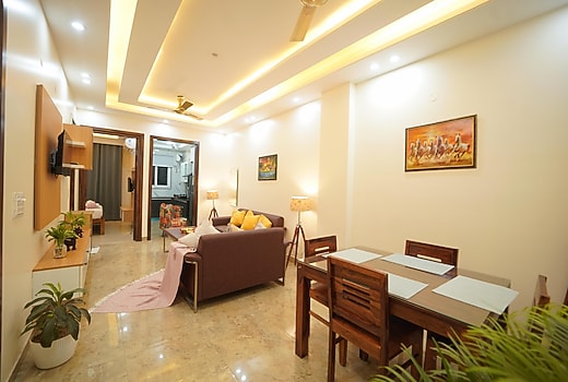 Lime Tree Palatial | Entire 2BHK Apartments @GolfCourse