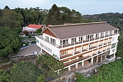 Cliff View Resort, Yercaud