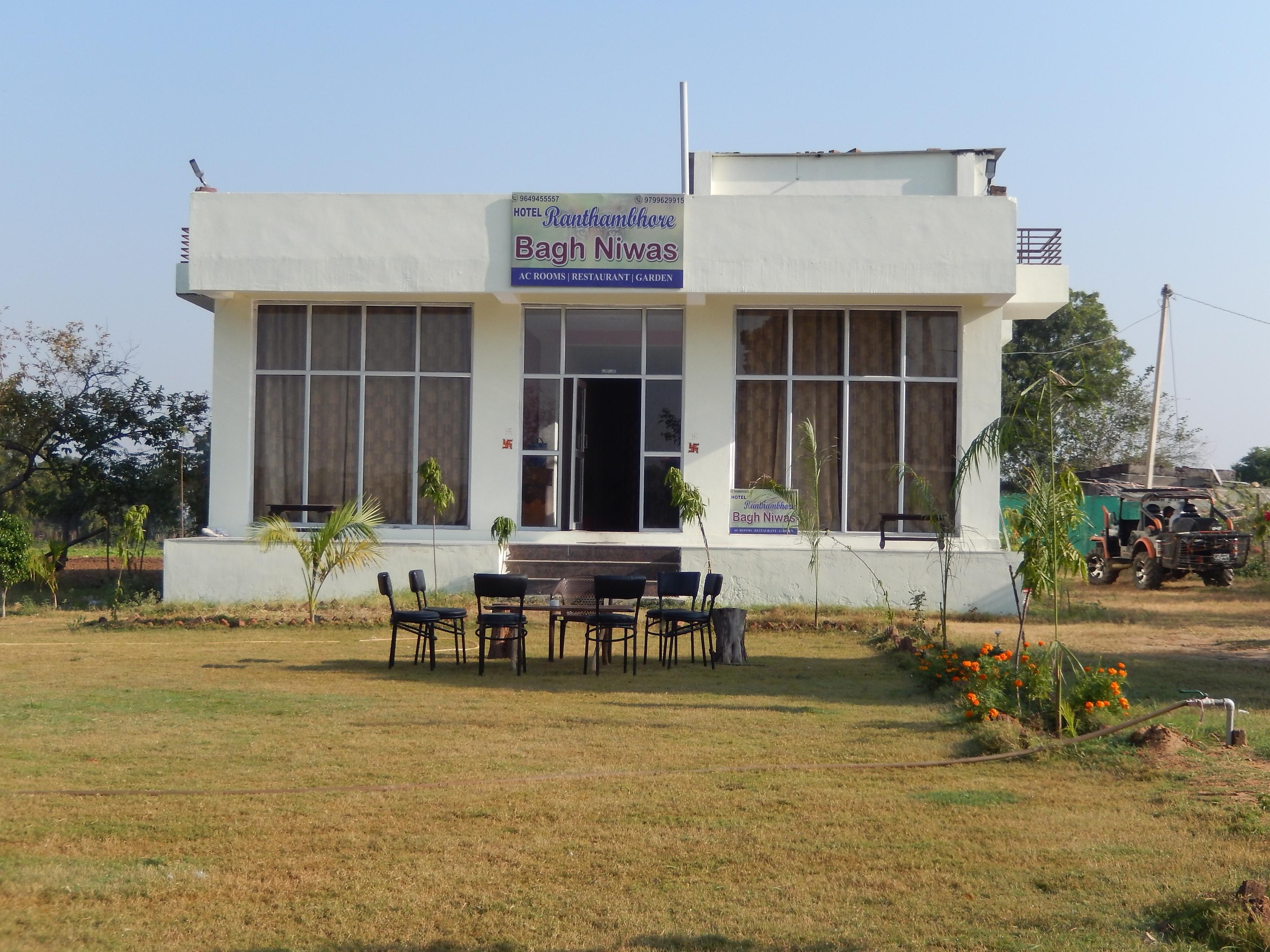 HOTEL RANTHAMBHORE BAGH NIWAS - Tap to explore photos
