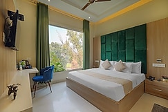 Hotel Global Inn (1 min. walk to Golden Temple), Amritsar