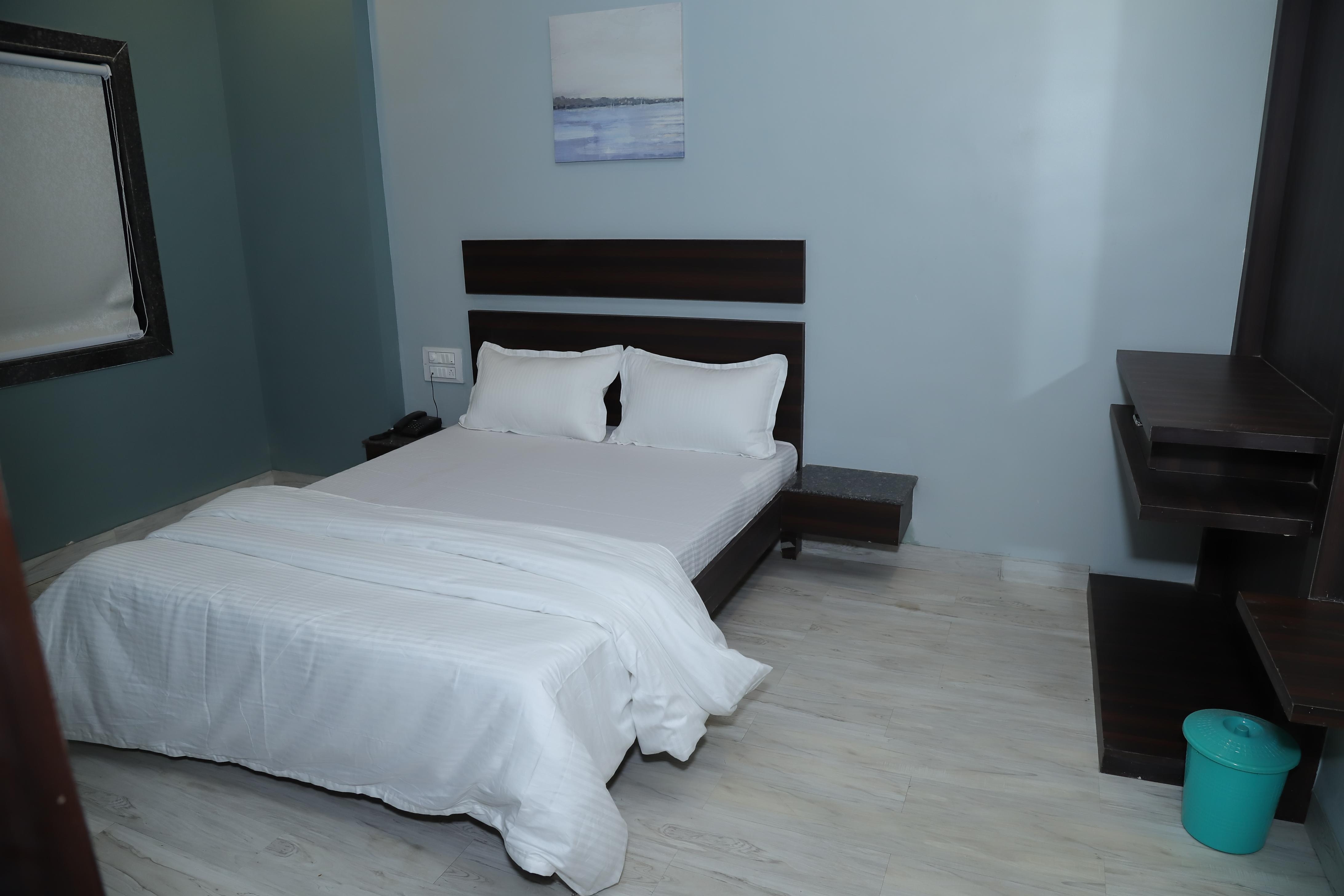 Hotel Rahul Regency - Tap to explore photos