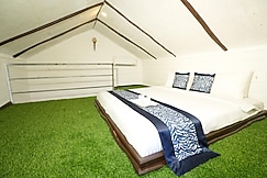 Beachouse Beachfront Cottages and Suites, Goa