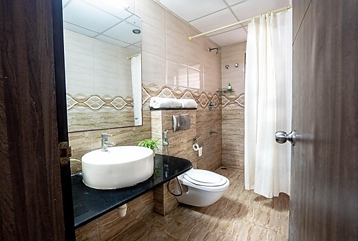 Compact Tea Square 𝗕𝗢𝗢𝗞 Bangalore Hotel 𝘄𝗶𝘁𝗵 ₹𝟬 𝗣𝗔𝗬𝗠𝗘𝗡𝗧