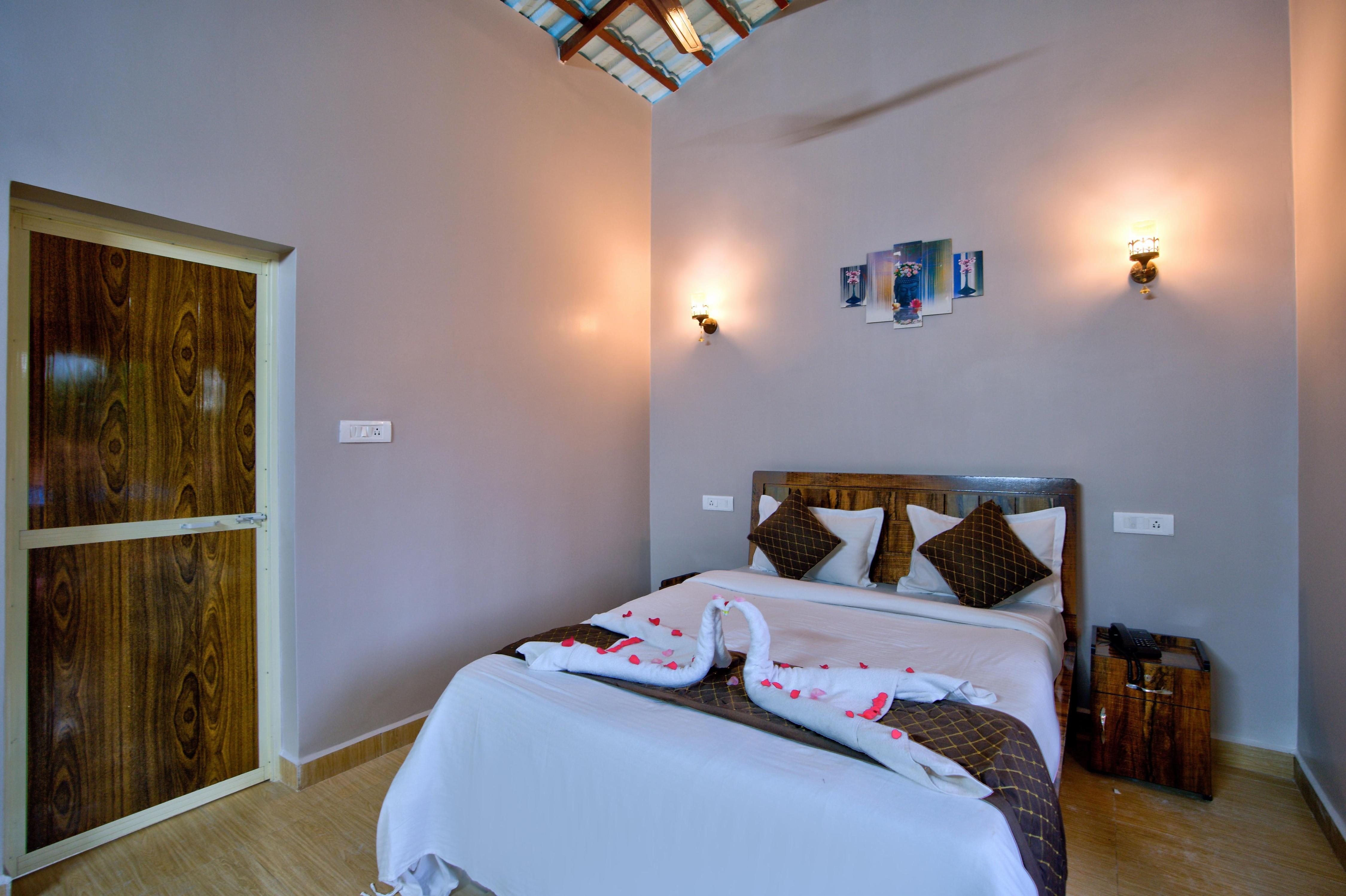 La Roca Inn - Tap to explore photos