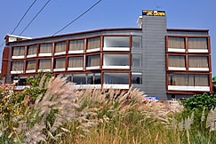 The Royal Crown, Raibareilly