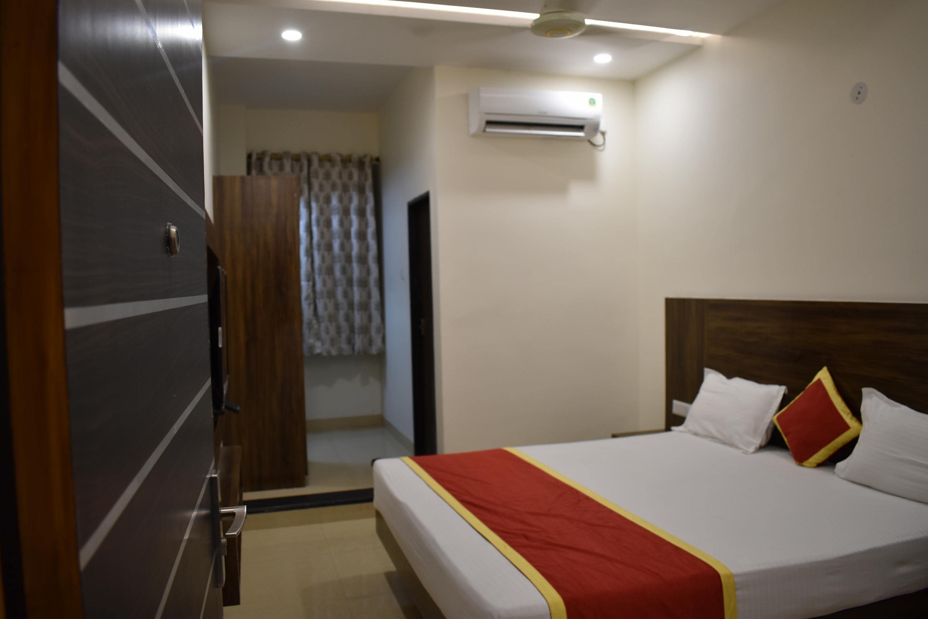 Hotel Harmony Rooms and Banquet - Tap to explore photos