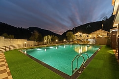 Zostel Plus Kareri, Dharamshala