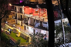 Cloud Forest, Lansdowne