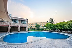 Tivoli Heritage Palace, Bawal