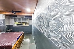 Hotel Aaiye Lodging & Boarding By WB Inn, Dombivali