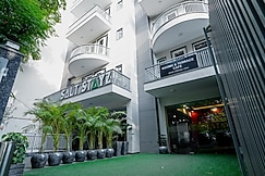 Saltstayz Select - Huda City Center, Gurgaon