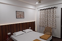 Sunshine Stay, Devrukh